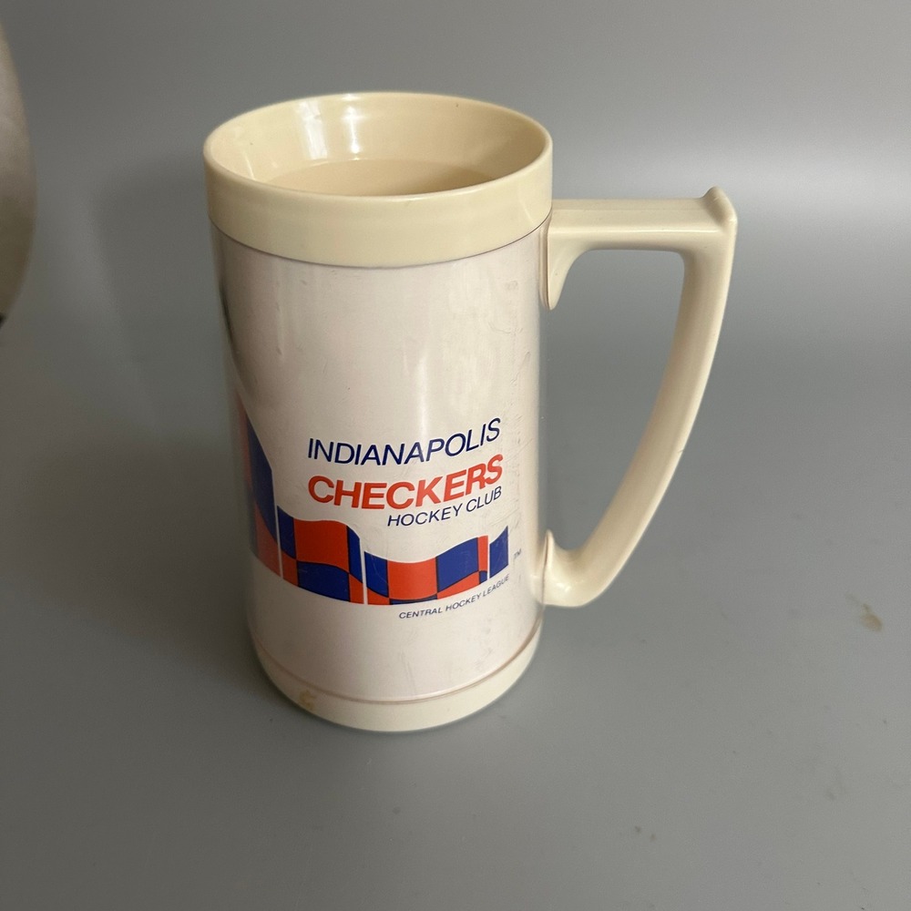 Vintage Indianapolis Checkers Hockey Budweiser Plastic Beer Mug Eagle USA Made